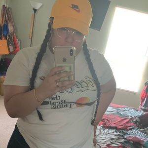 Meet your Posher, Kayla